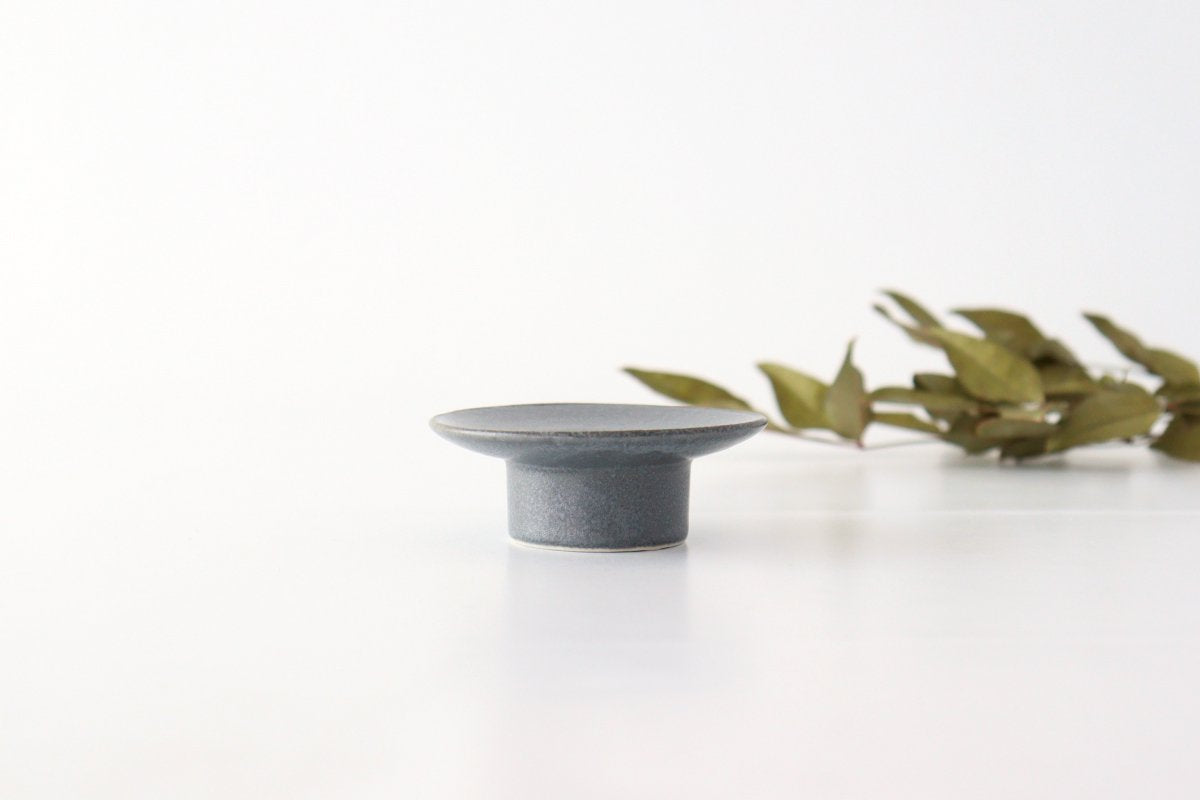 High platform 7.5cm/5.9in plate gray porcelain kei Mino ware