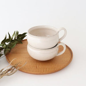 Hand-made soup, white cream, pottery, Mino ware