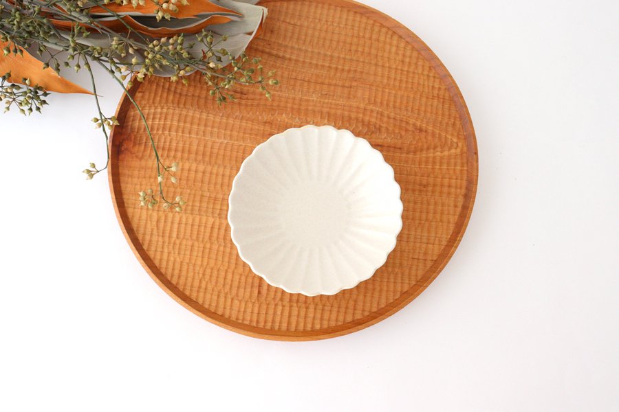 Small Chrysanthemum-shaped Plate Matte White | Mino Ware