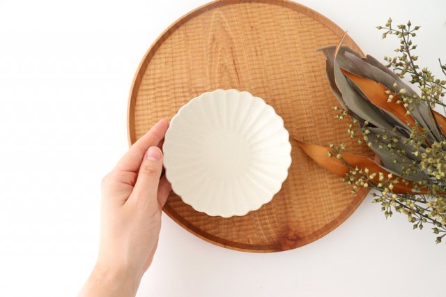 Small Chrysanthemum-shaped Plate Matte White | Mino Ware