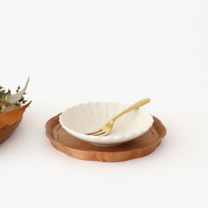 Small Chrysanthemum-shaped Plate Matte White | Mino Ware