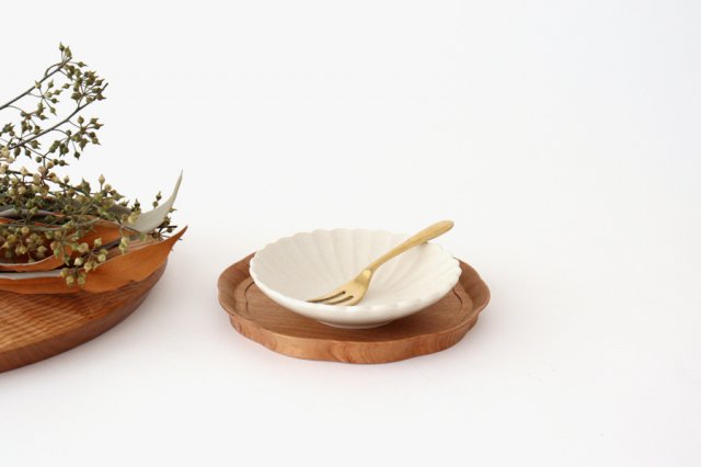 Small Chrysanthemum-shaped Plate Matte White | Mino Ware