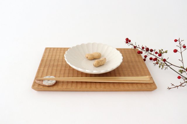 Small Chrysanthemum-shaped Plate Matte White | Mino Ware