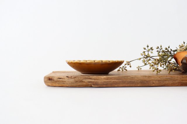 Small Chrysanthemum-shaped Plate Brown | Mino Ware