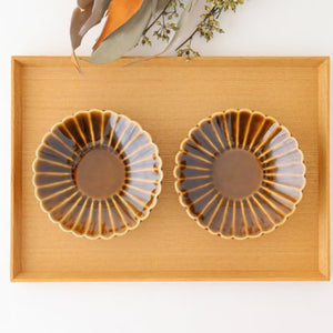 Small Chrysanthemum-shaped Plate Brown | Mino Ware