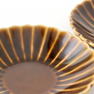 Small Chrysanthemum-shaped Plate Brown | Mino Ware