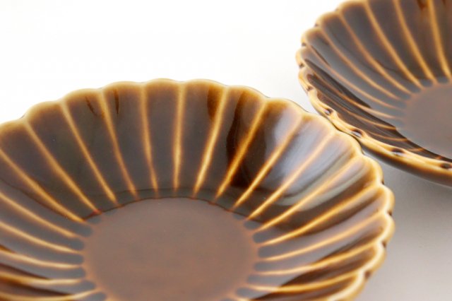 Small Chrysanthemum-shaped Plate Brown | Mino Ware