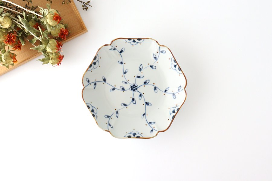 [Uchiru special order] Japanese plate, vine flower arabesque, blue porcelain, dyed, Arita ware