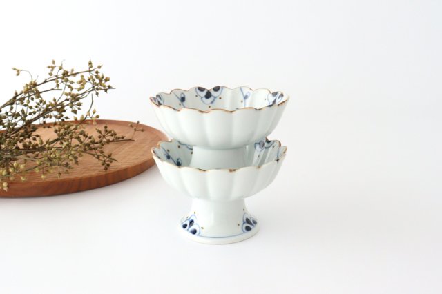 [Uchiru special order] Dessert cup with vine arabesque blue porcelain dyed Arita ware