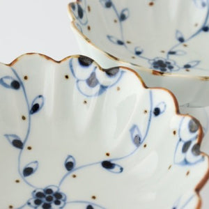 [Uchiru special order] Dessert cup with vine arabesque blue porcelain dyed Arita ware