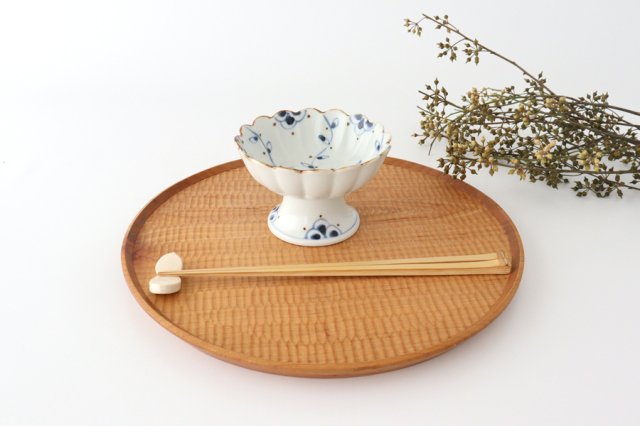 [Uchiru special order] Dessert cup with vine arabesque blue porcelain dyed Arita ware