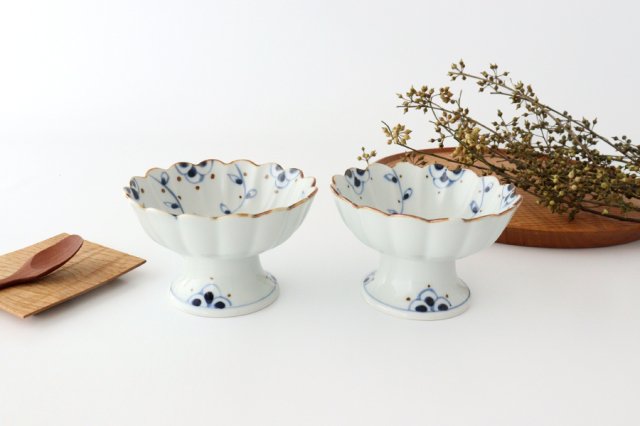 [Uchiru special order] Dessert cup with vine arabesque blue porcelain dyed Arita ware