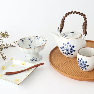 Diamond-shaped small bowl, vine arabesque, blue porcelain, dyed, Arita ware