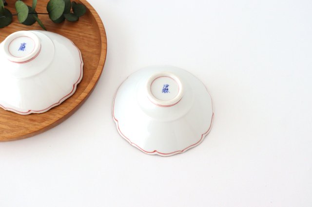 Small bellflower bowl, dyed, red porcelain, Fuchiasobi, Hasami ware