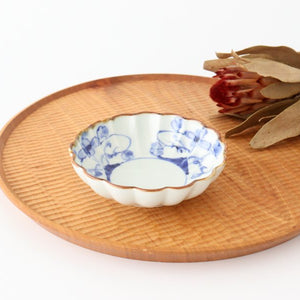 Small chrysanthemum bowl, dyed fuchisabi grass, Koyo kiln, porcelain, Arita ware