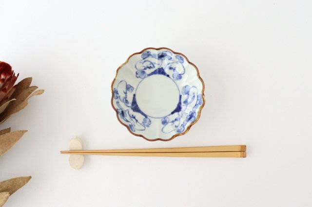 Small chrysanthemum bowl, dyed fuchisabi grass, Koyo kiln, porcelain, Arita ware