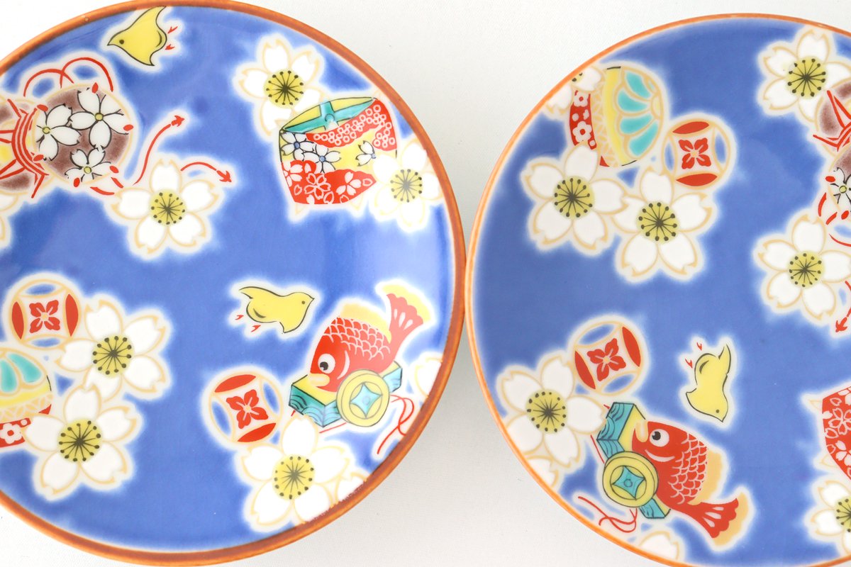 Auspicious small plate, full of cherry blossom treasures, porcelain, Seikou kiln, Kutani ware