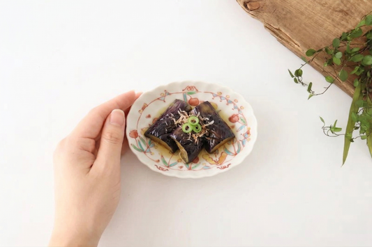 Ginshu Kiln Oval Small Plate Chrysanthemum | Kutani Ware