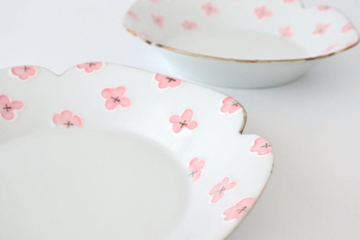 hana plate pink porcelain hana Arita ware