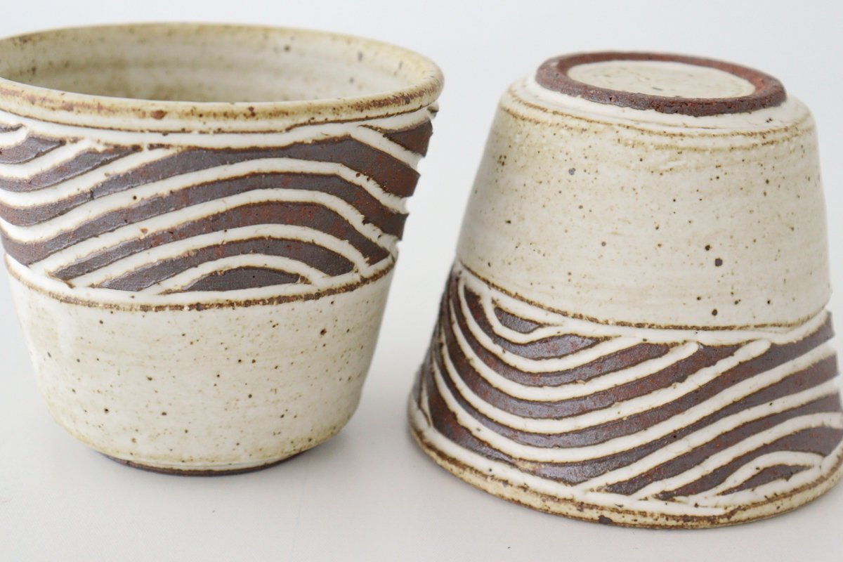 Free cup wave pottery tomaru Shigaraki ware