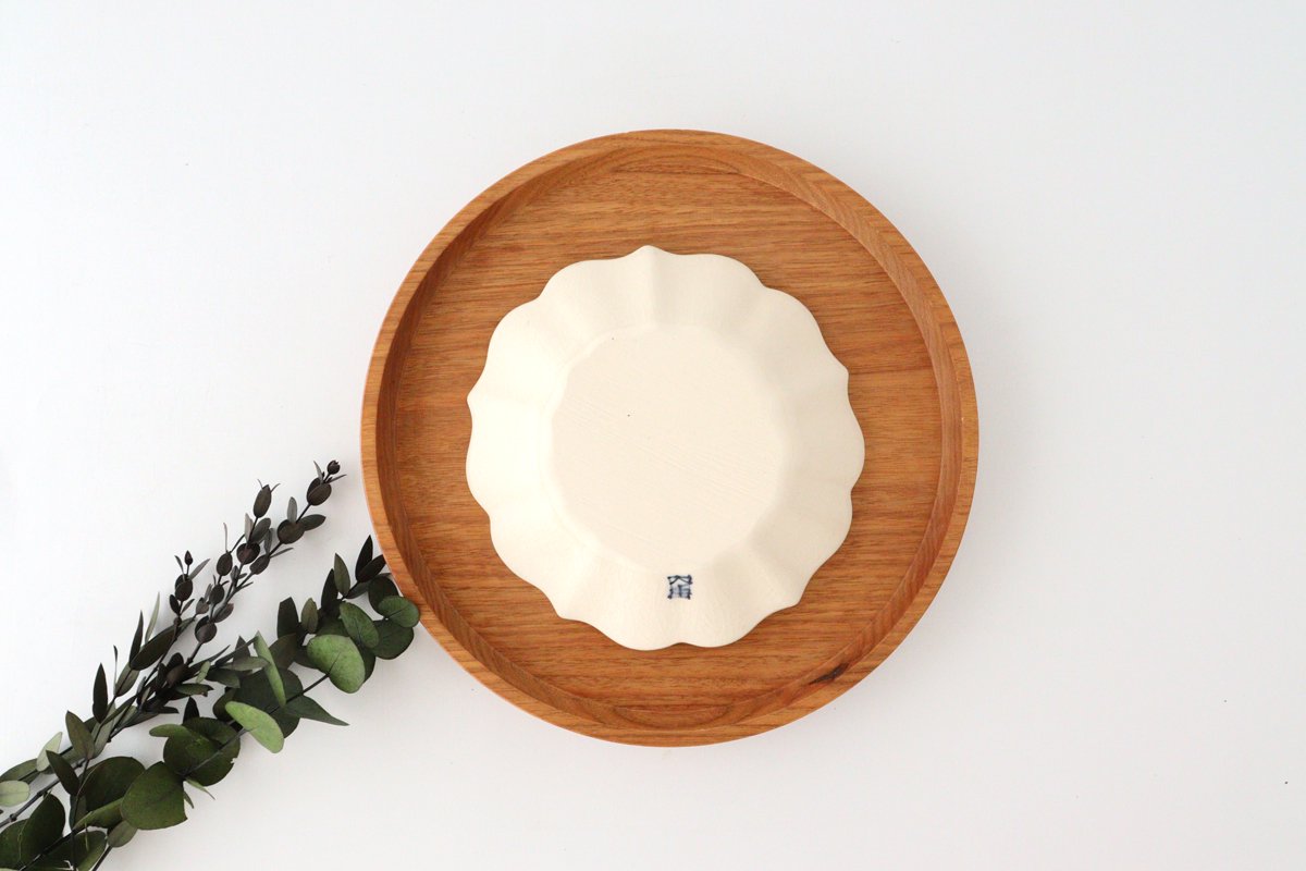 Bellflowershaped Plate Fuku Semi-Porcelain 15cm/5.9in | Arita Ware