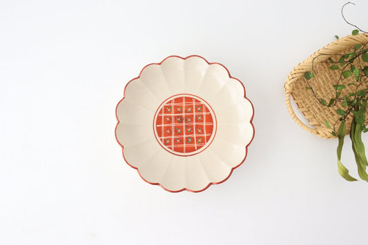 Red-colored chrysanthemum-shaped plate, porcelain, Mino ware