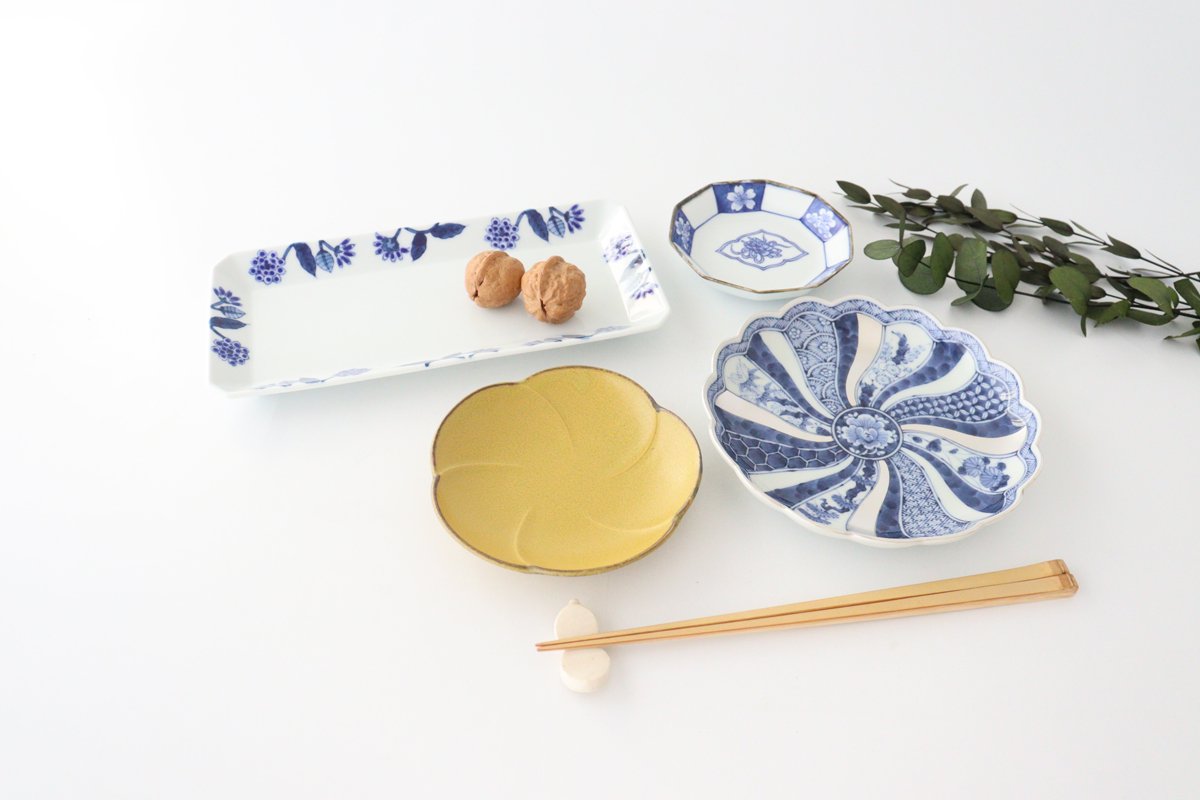 Decagonal small plate, scroll painting, porcelain, Rinkurou kiln, Hasami ware