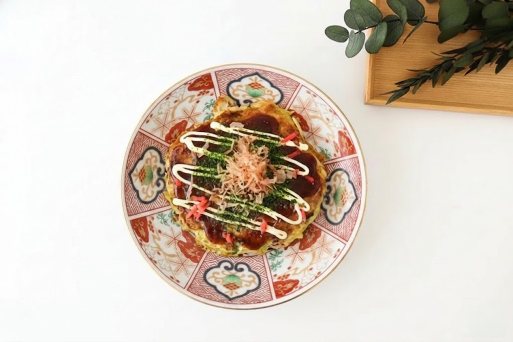 Round Plate Red and Gold 19.7cm/7.8in | Hasami Ware