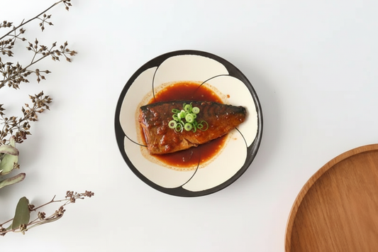 Tori plate pottery NEZIRI plum Hasami ware