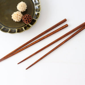 Chopsticks made from a fruit tree Chestnut tetoca urushi