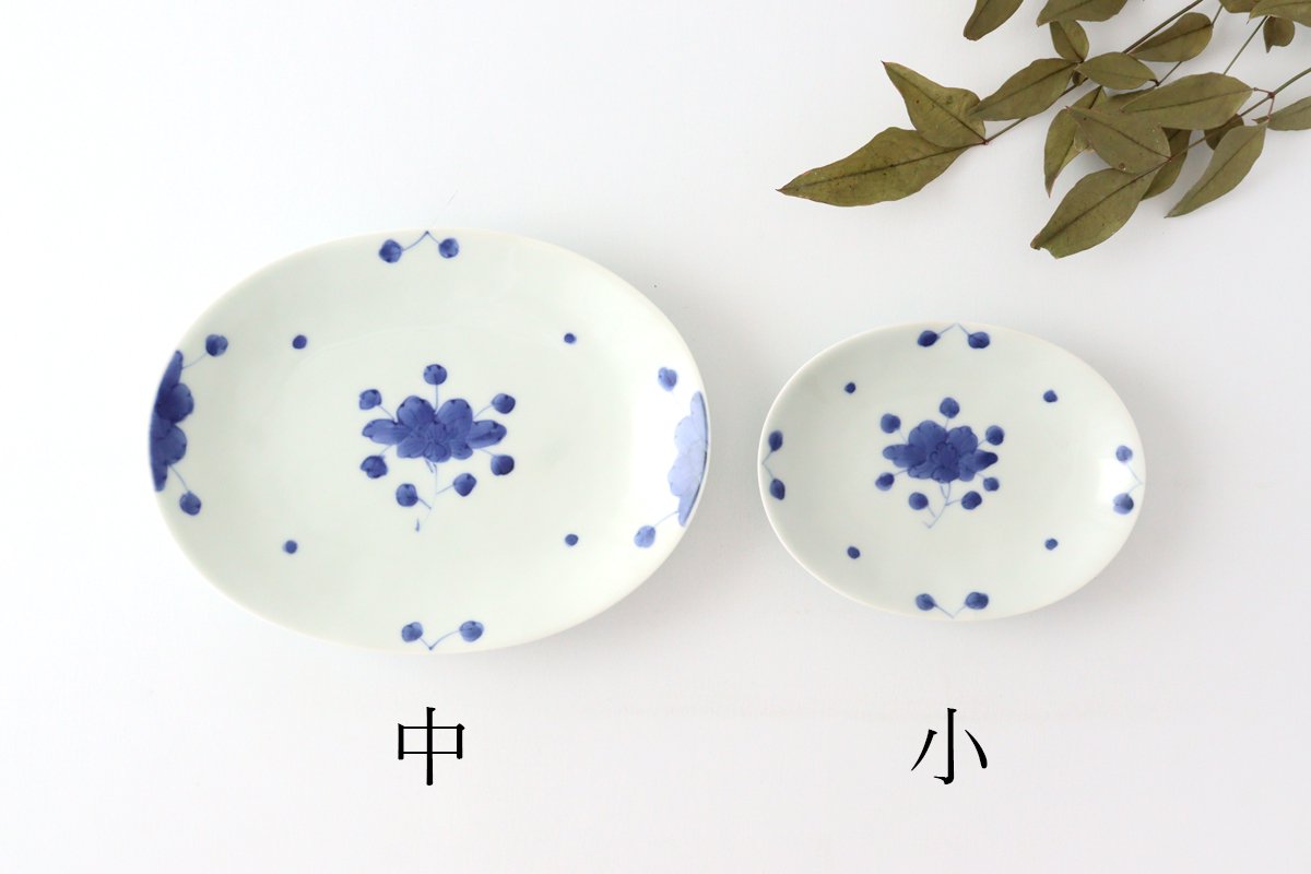 Oval plate, medium porcelain, peonies, Arita ware