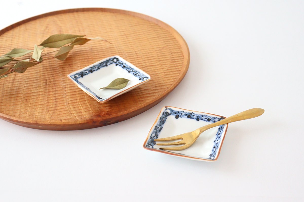 Square Sauce Plate Blue-lined Pattern | Arita Ware