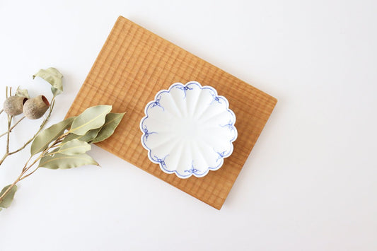 Chrysanthemum pattern plate small blue porcelain Fuchiasobi Hasami ware