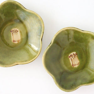Small plate Oribe Hanasaki Pottery Kurochin kiln Mino ware