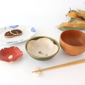 Small plate Akae Hanasaki Pottery Kurochin kiln Mino ware