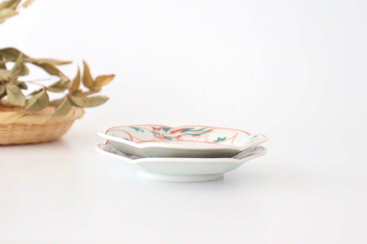 Plate with Fukuji red picture and phoenix pattern Porcelain, Kurochin kiln, Mino ware