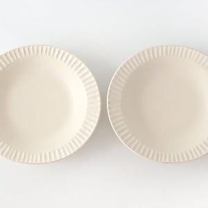 Round plate 22.5cm/5.9in Powdered porcelain Kikuhana Mino ware
