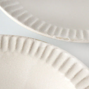 Round plate 22.5cm/5.9in Powdered porcelain Kikuhana Mino ware