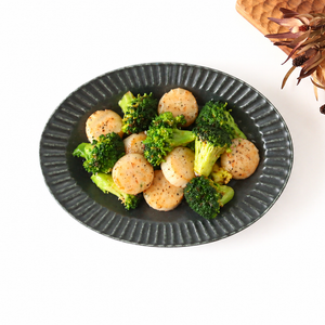 Oval Platter Chrysanthemum Black | Mino Ware