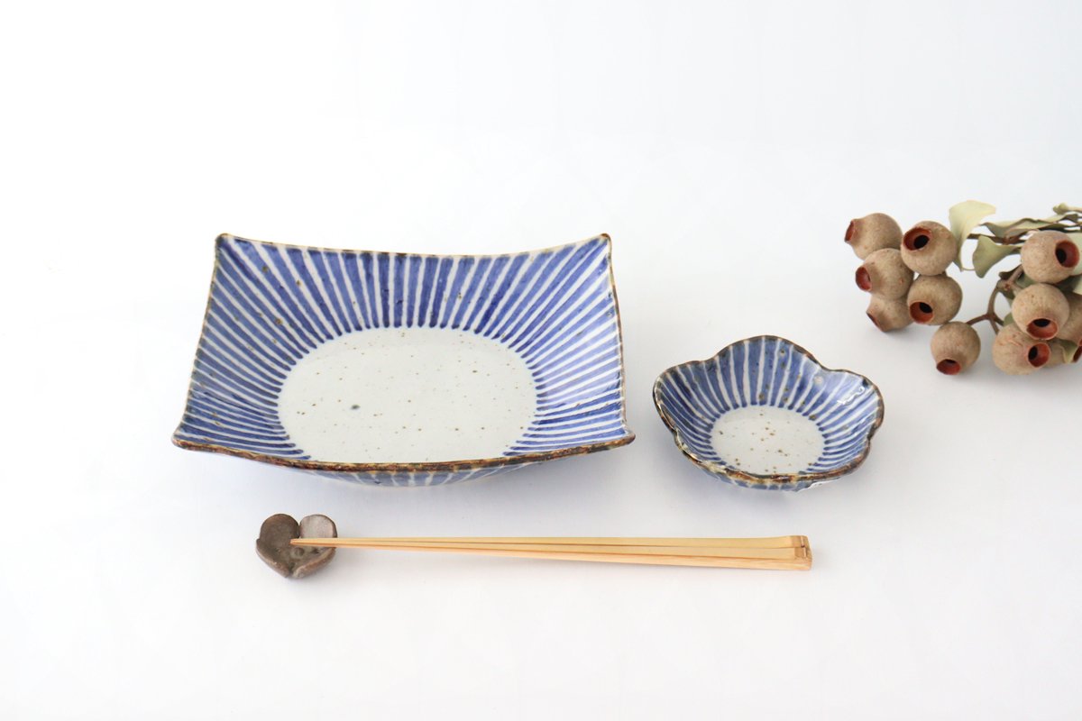 Plum-shaped small plate, porcelain, dyed jukusa, Hasami ware