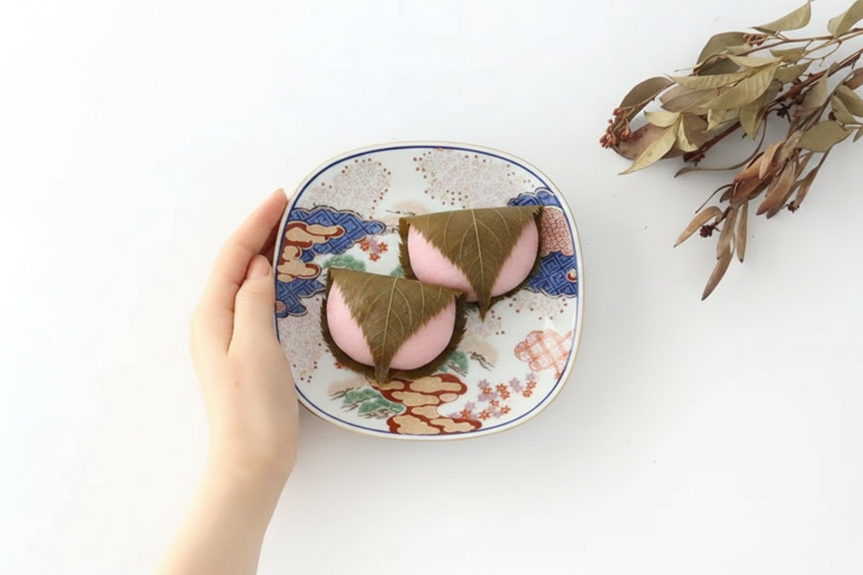 Round Plate Spring and Autumn Pattern | Arita Ware