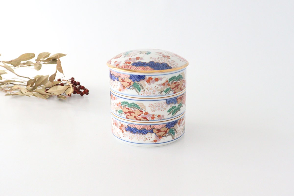 Three-tier heavy spring and autumn pattern porcelain Arita ware