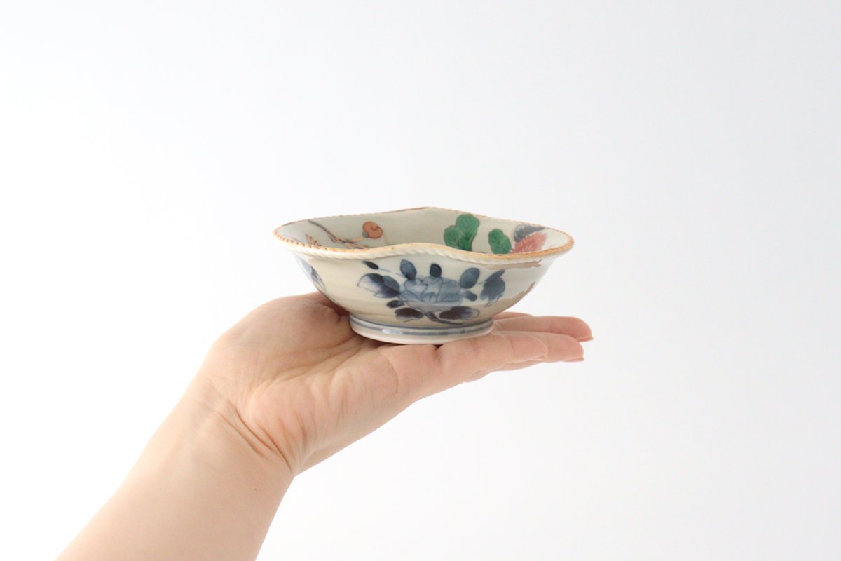 Rinkurou Kiln Small Bowl Old Imari Chrysanthemum Pattern | Kobachi Hasami Ware