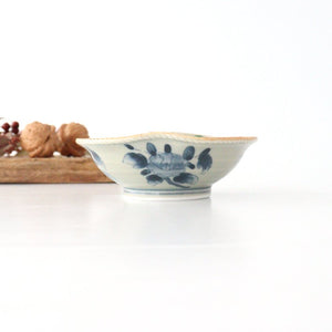 Rinkurou Kiln Small Bowl Old Imari Chrysanthemum Pattern | Kobachi Hasami Ware