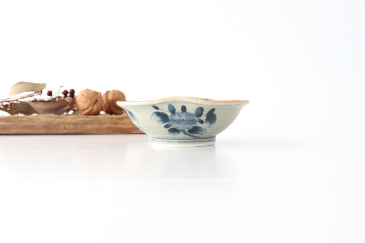 Rinkurou Kiln Small Bowl Old Imari Chrysanthemum Pattern | Kobachi Hasami Ware