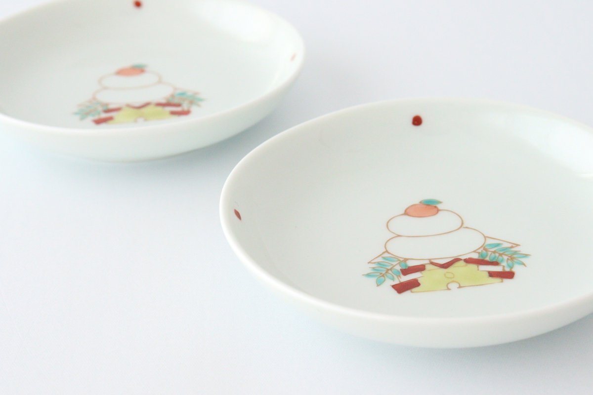 Lucky small plate Kagami-mochi porcelain Hasami ware