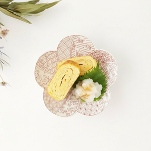 Plum-shaped Plate Auspicious Pattern 15cm/6in | Arita Ware