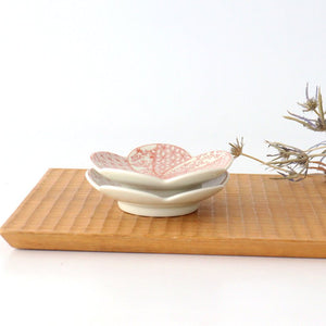 Plum-shaped Small Plate Auspicious Pattern | Arita Ware