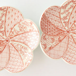 Plum-shaped Small Plate Auspicious Pattern | Arita Ware