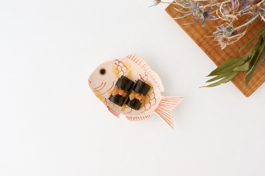 Sea Bream Shaped Plate Light cherry blossom and Gold | Arita Ware